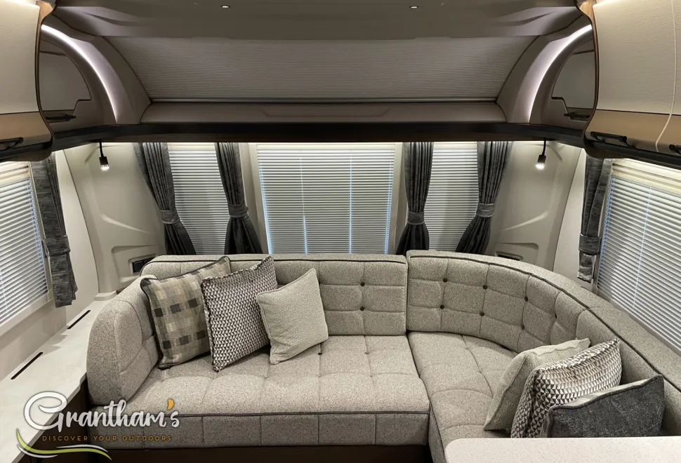 Coachman Laser   2026