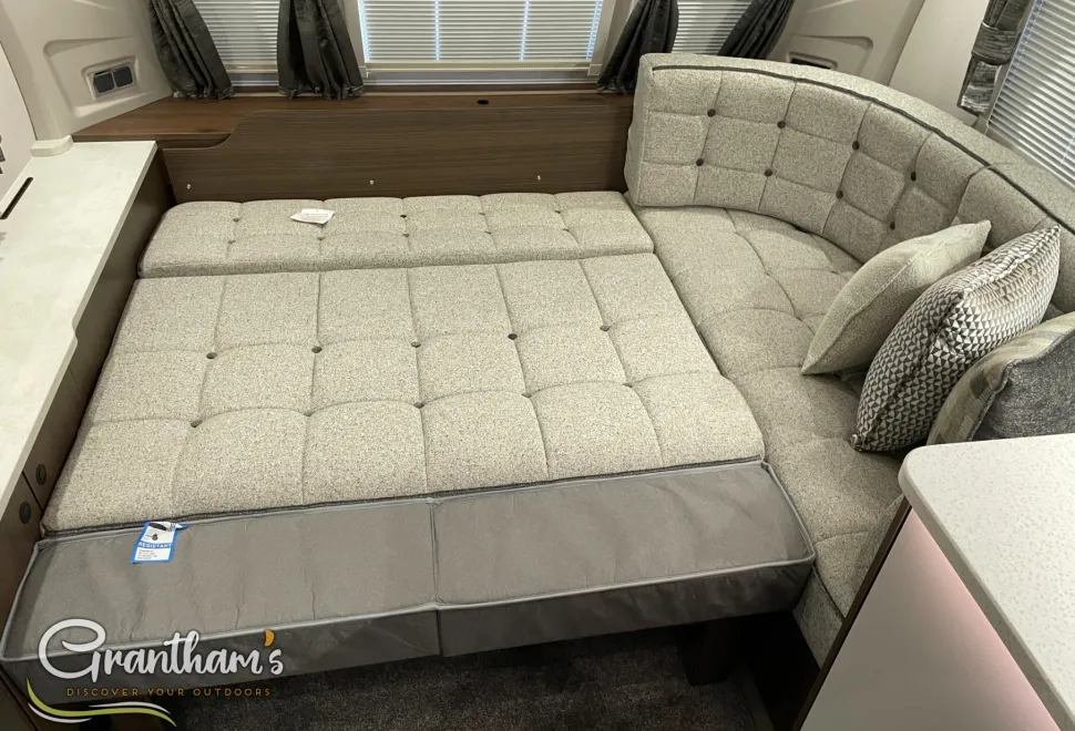 Coachman Laser   2026