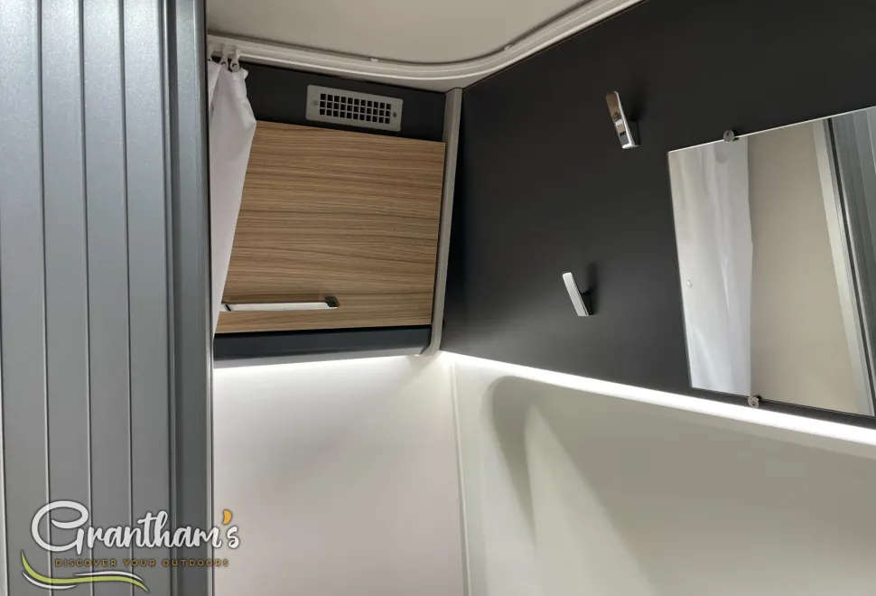 Bailey Endeavour B63   2026