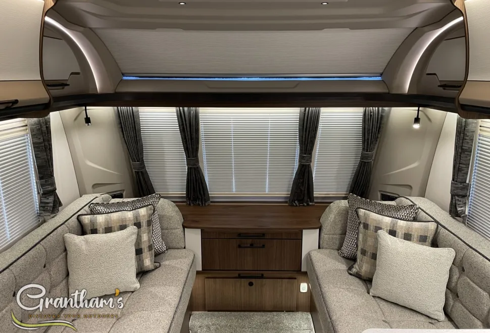 Coachman Laser   2026