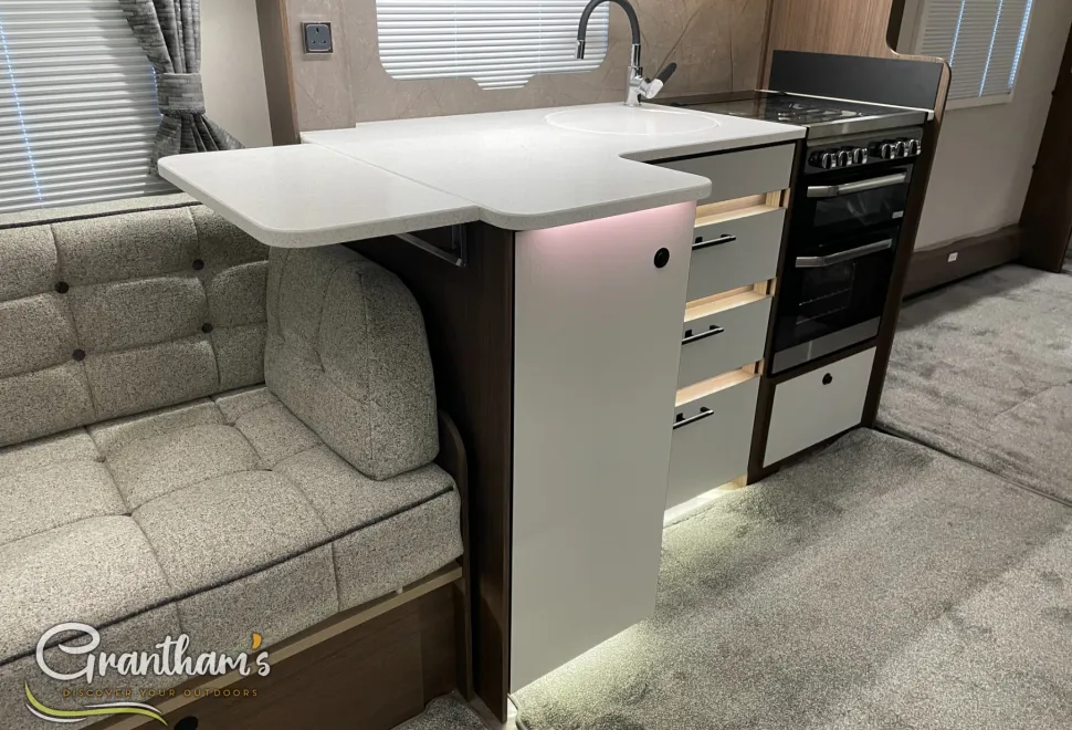 Coachman Laser   2026
