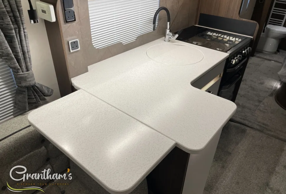Coachman Laser   2026