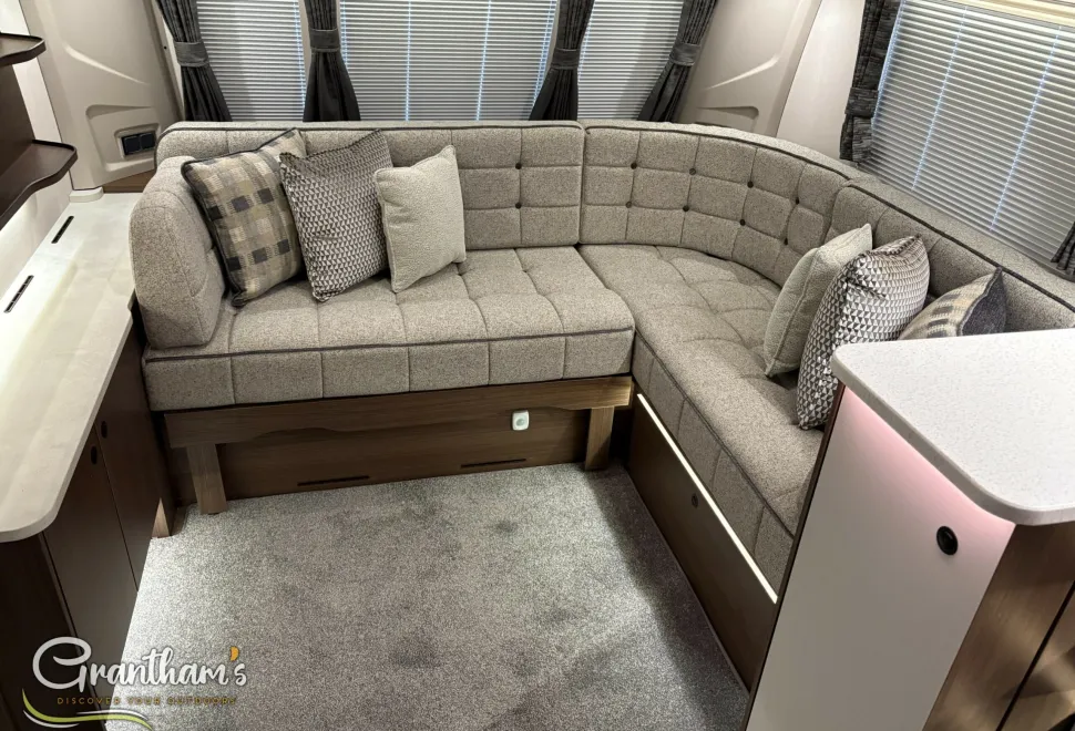Coachman Laser   2026