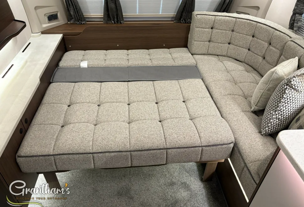 Coachman Laser   2026