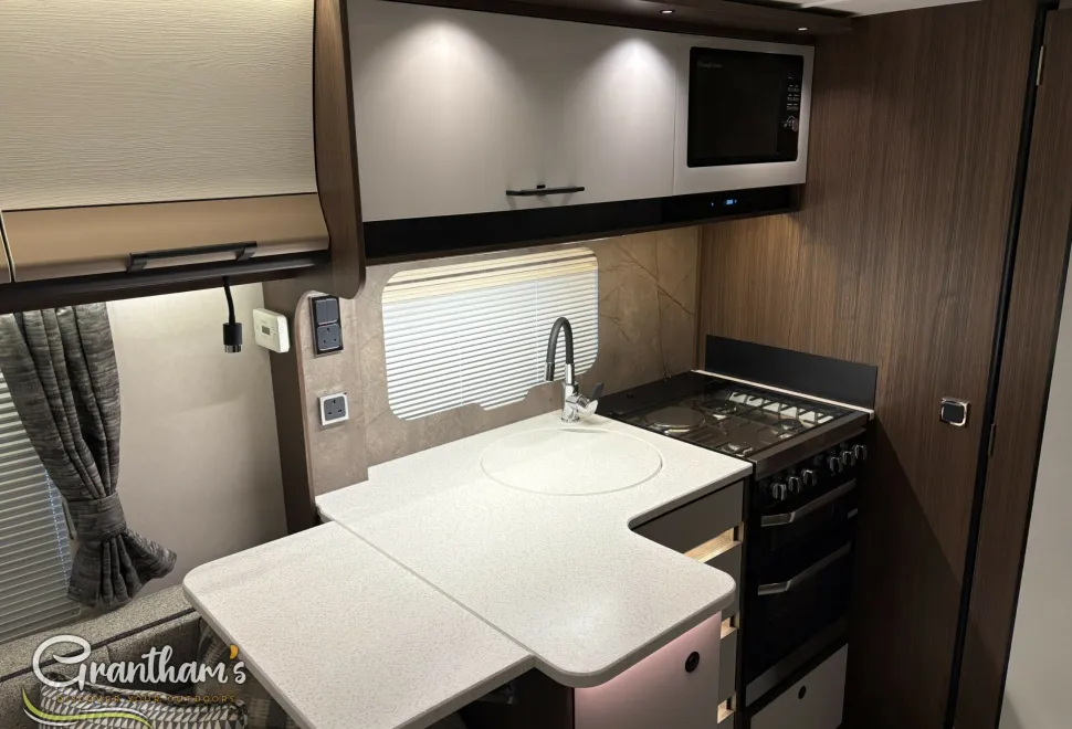 Coachman Laser   2026