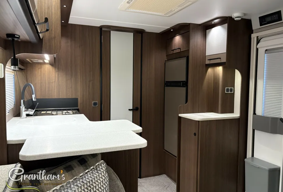 Coachman Laser   2026