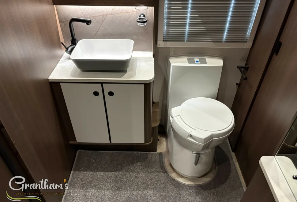 Coachman Laser   2026