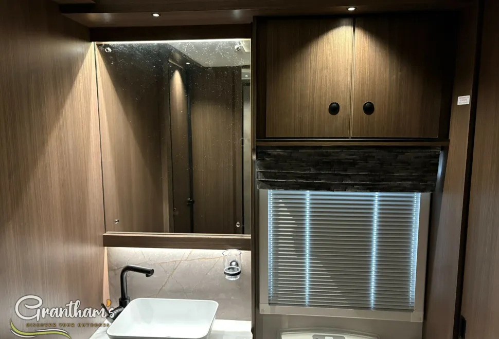 Coachman Laser   2026