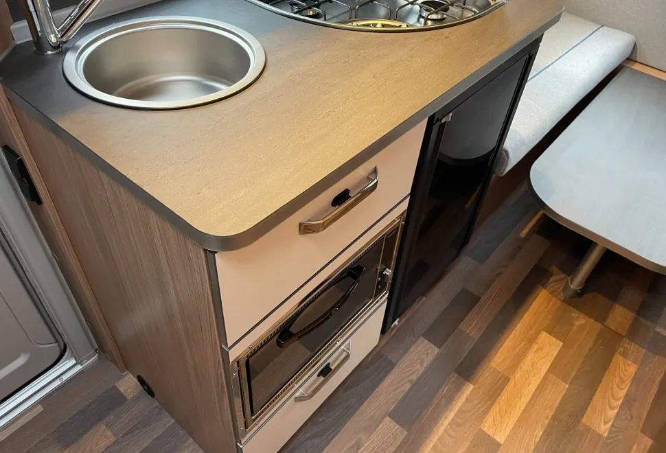 WEINSBERG CaraOne   2025