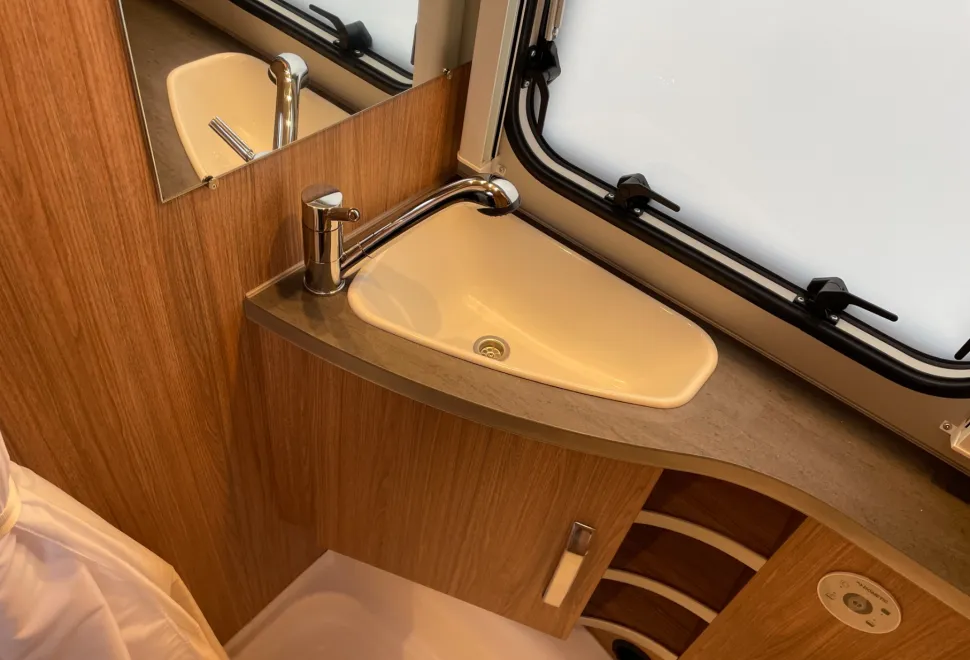 WEINSBERG CaraOne   2025