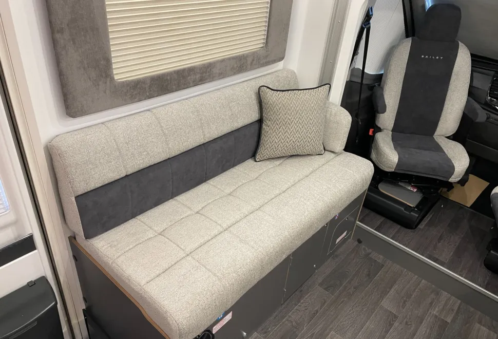 Bailey Adamo XL-T   2025