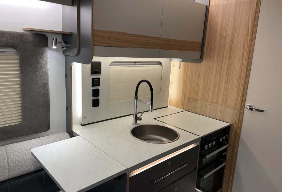 Bailey Adamo XL-T   2025