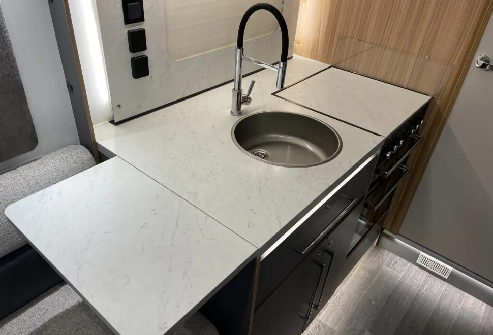 Bailey Adamo XL-T   2025