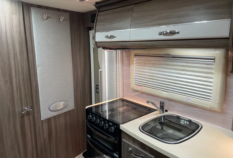 Auto Sleeper    2017