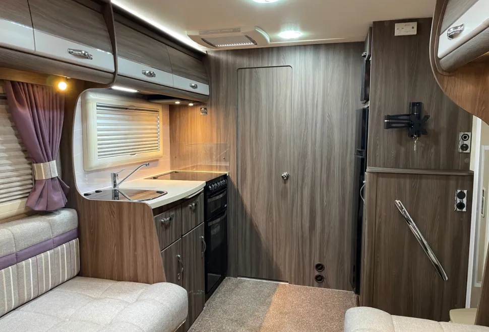 Auto Sleeper    2018