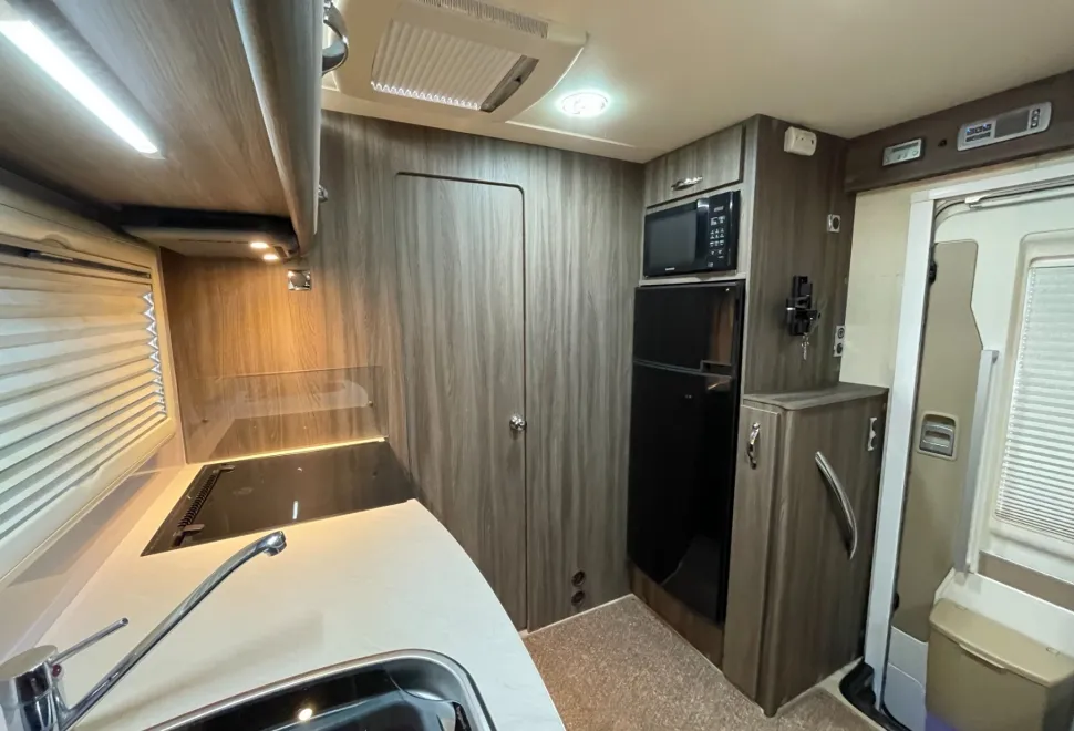 Auto Sleeper    2018