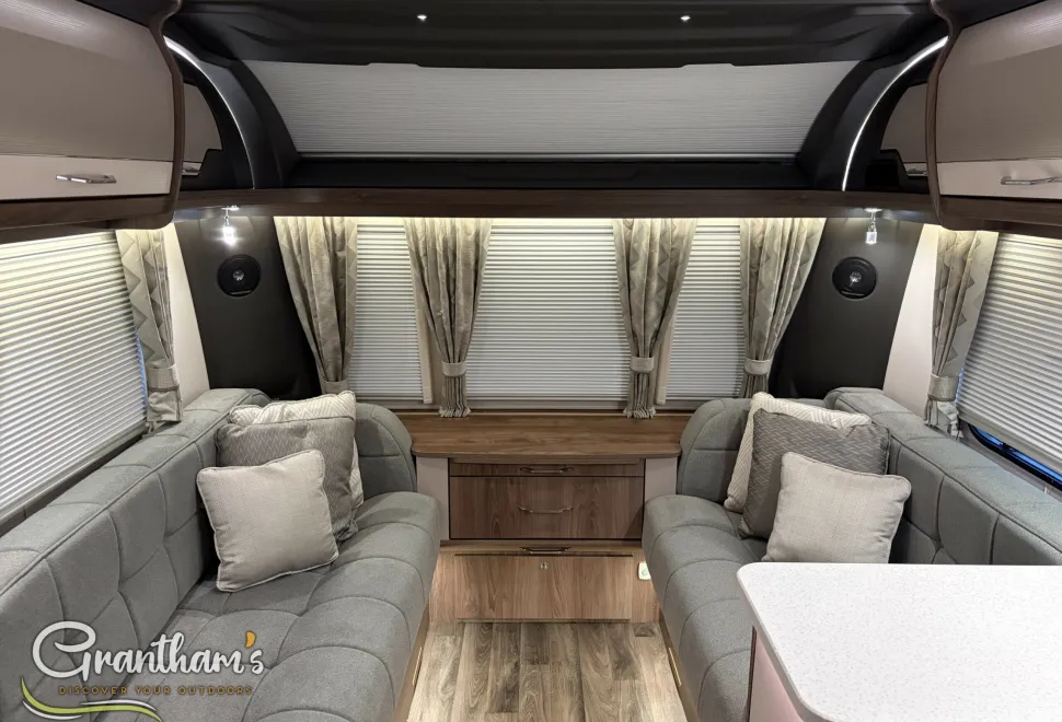 Coachman Laser  2023