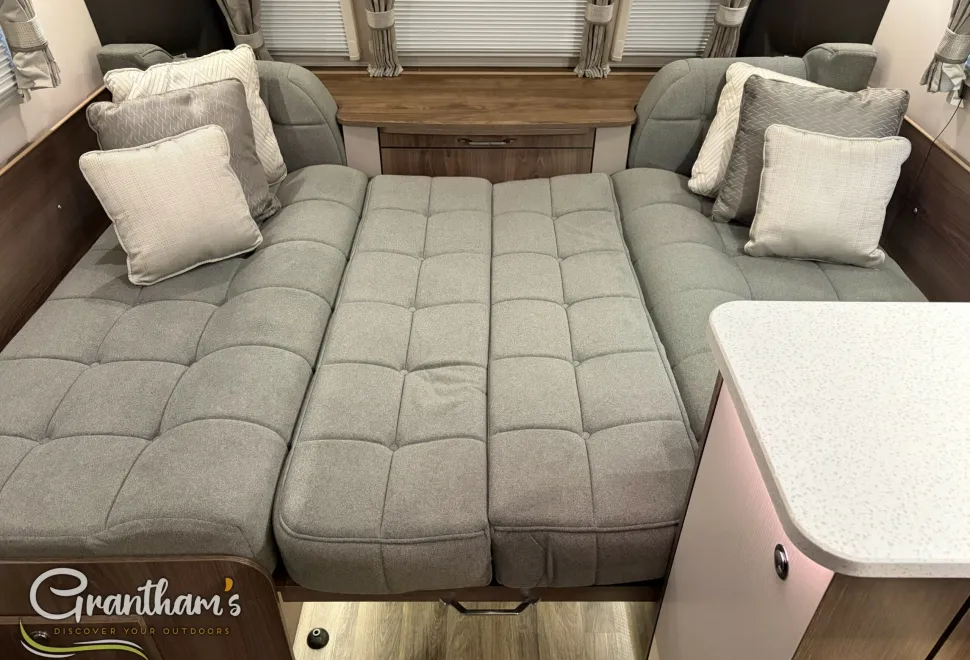 Coachman Laser  2023