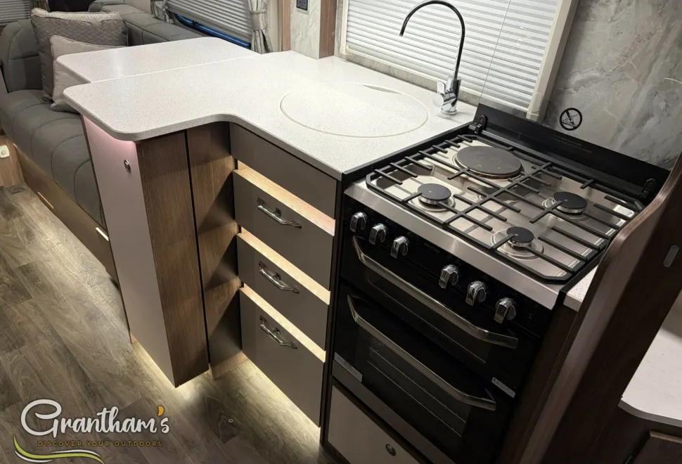 Coachman Laser  2023