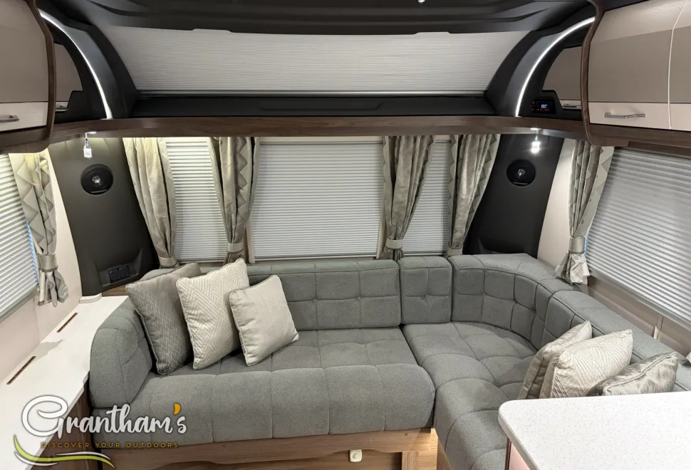 Coachman Laser  2023