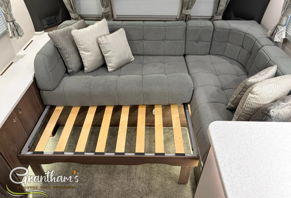 Coachman Laser  2023