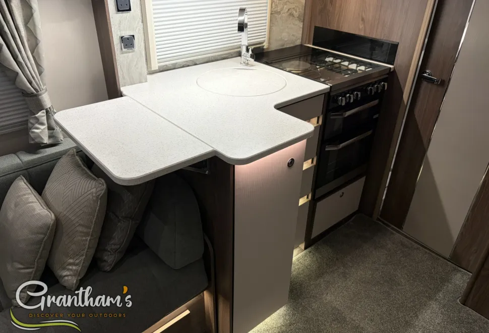 Coachman Laser  2023