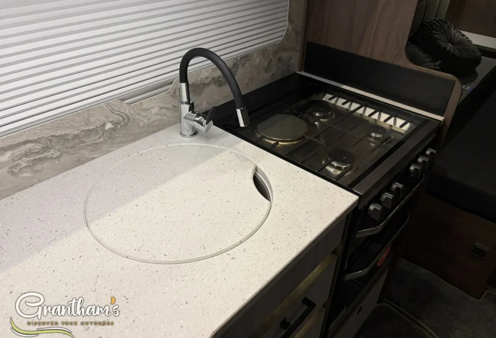 Coachman Lusso  2025