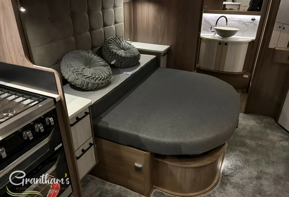 Coachman Lusso  2025