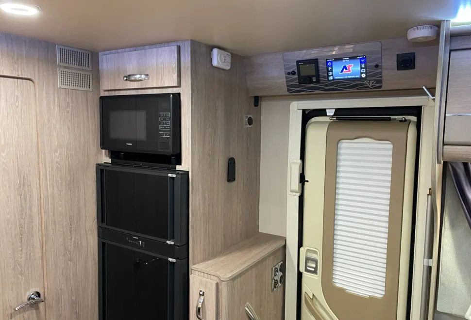 Auto Sleeper    2022