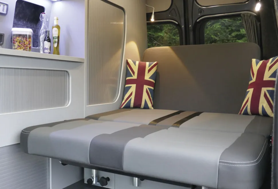 Auto_Camper_LWB_Leisure_van_Hiline_Vari_slide_seat_Chaise_position-54306