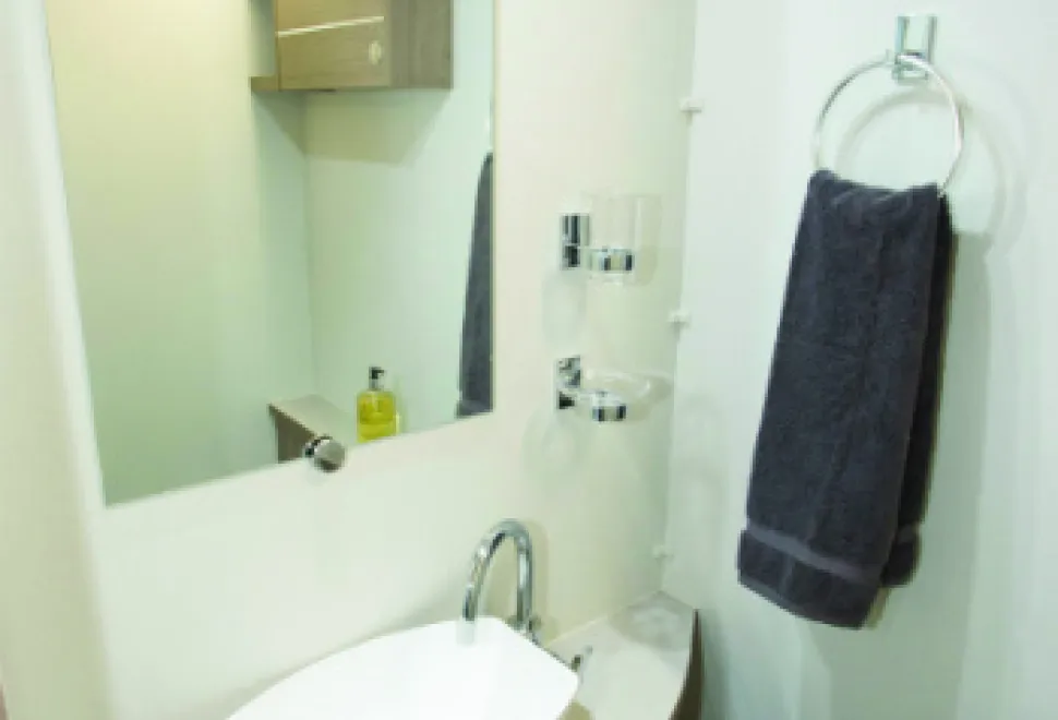 The-separate-washbasin-toilet-compartment-is-on-the-nearside-w350-87961