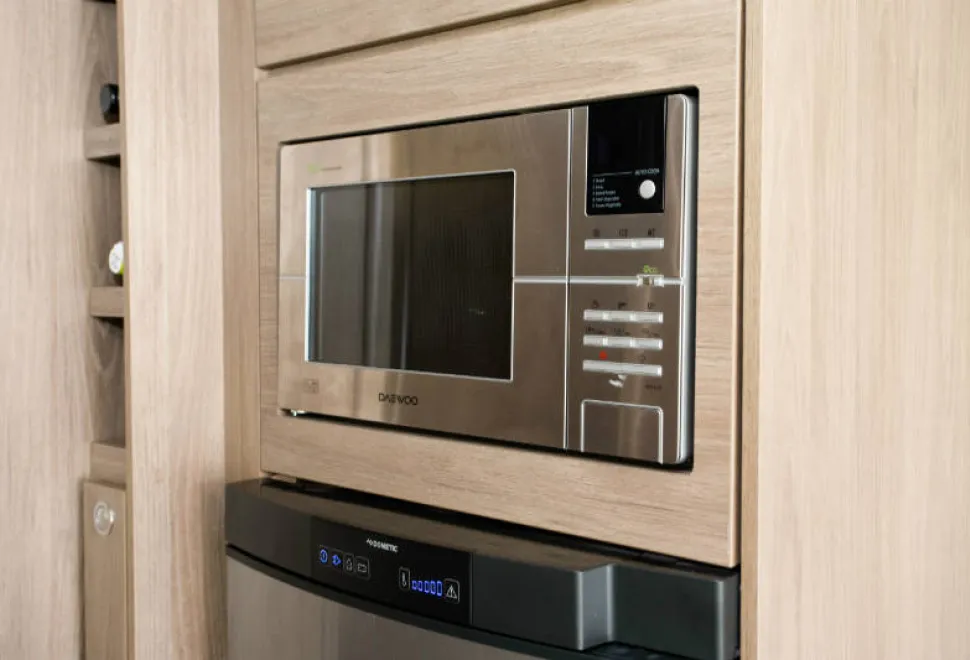 The-microwave-is-above-the-frdge-freezer-w800-88474