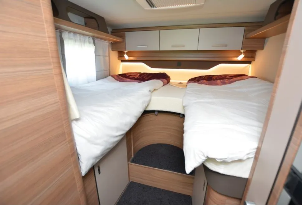 Knaus-Live-I-700-A-class-motorhome-beds-31549