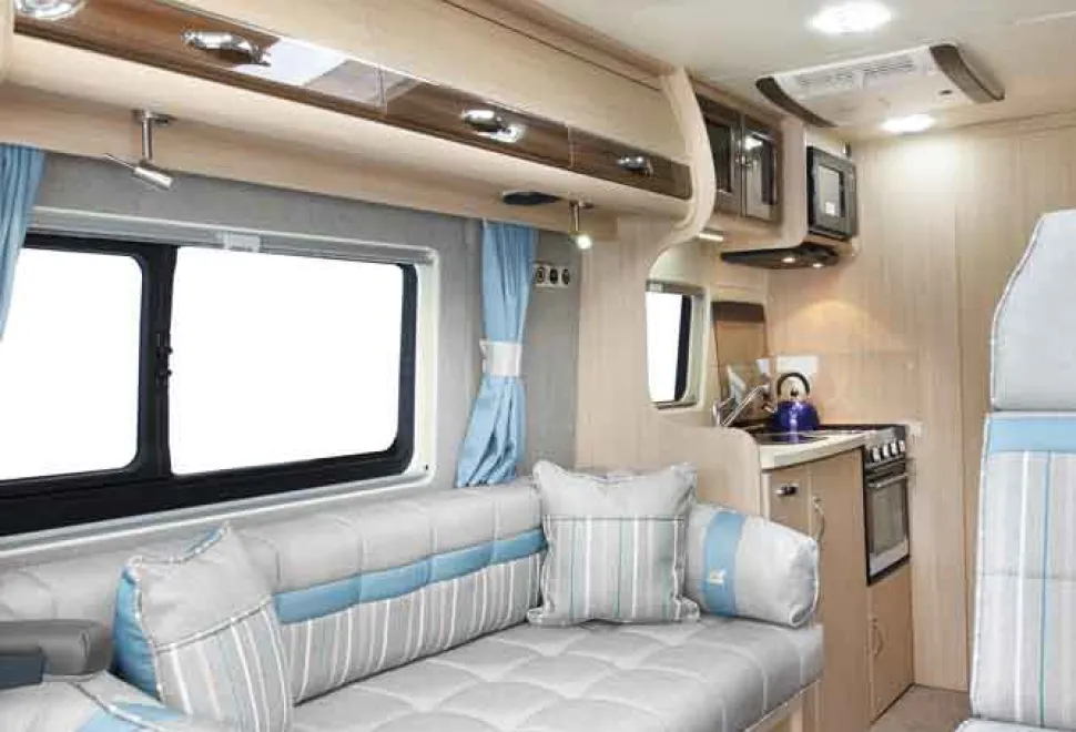 KEMERTON_XL_LOUNGE-68437