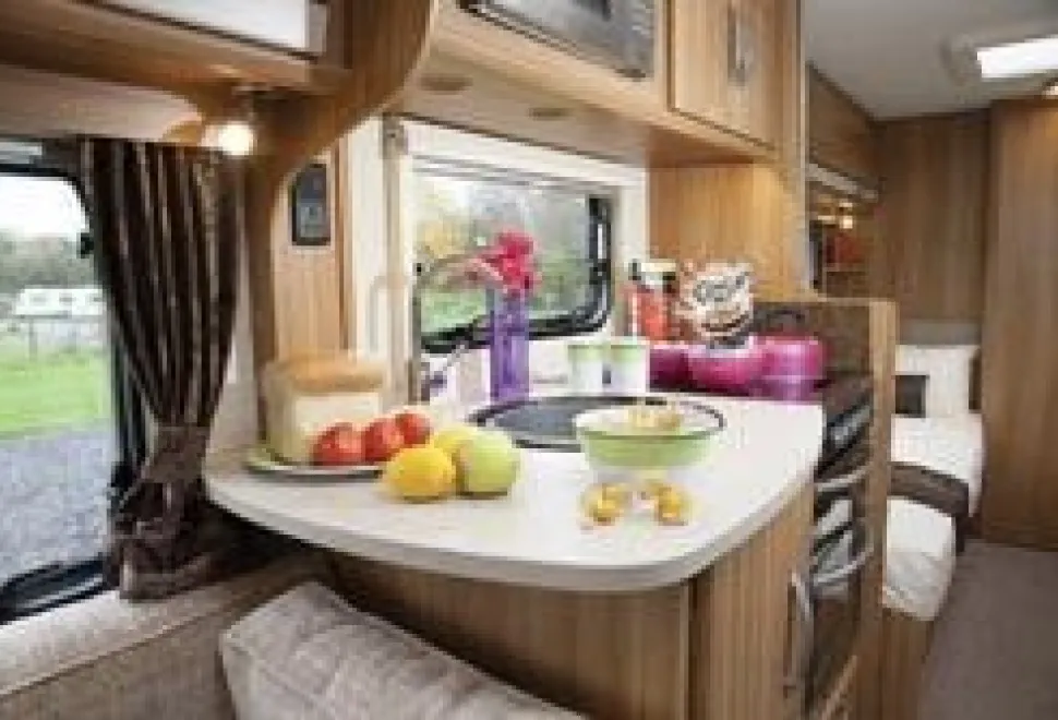 rhp_Lunar Quasar 554 Caravan-123