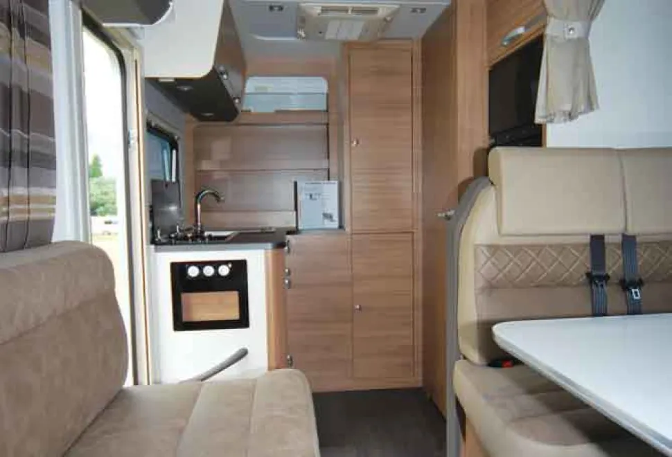 Adria-Matrix-Axess-M-590-ST-5-66003