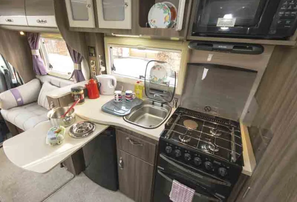 Corinium-kitchen-worktop-extended-56802