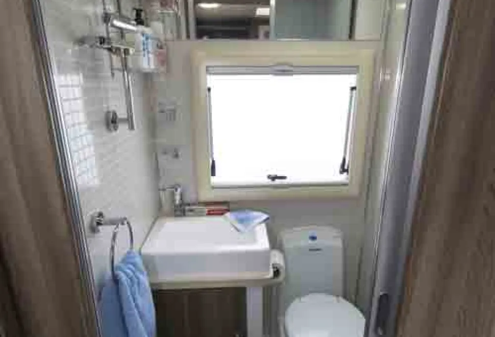Corinium-bijou-washroom-38223
