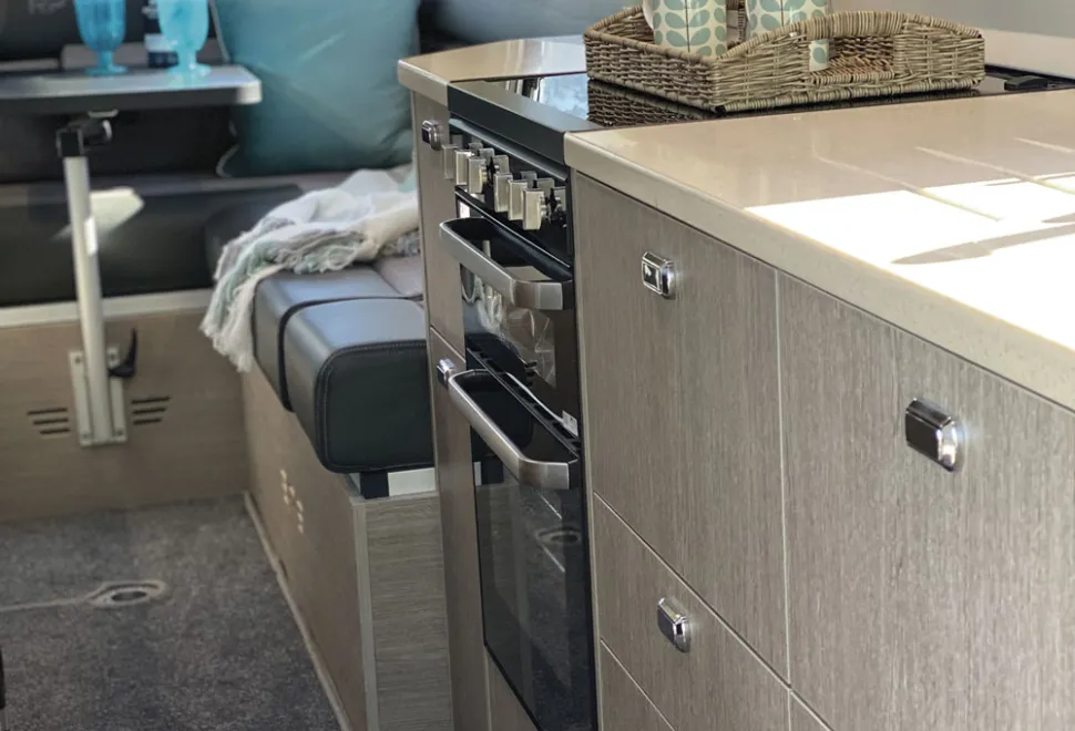 RP-Motorhomes-Explorer-2-kitchen-62095