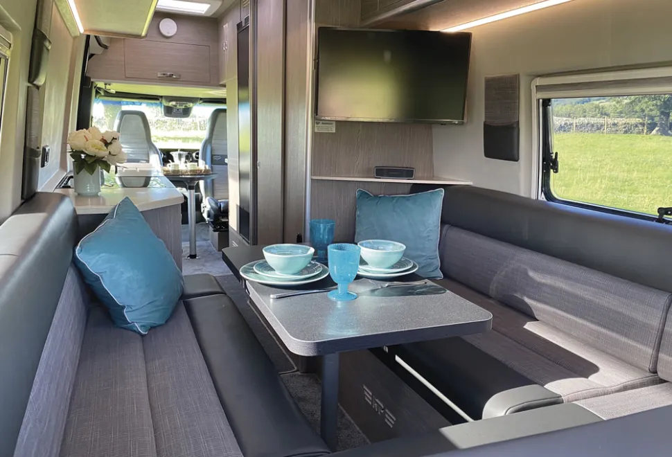 RP-Explorer-interior-97115