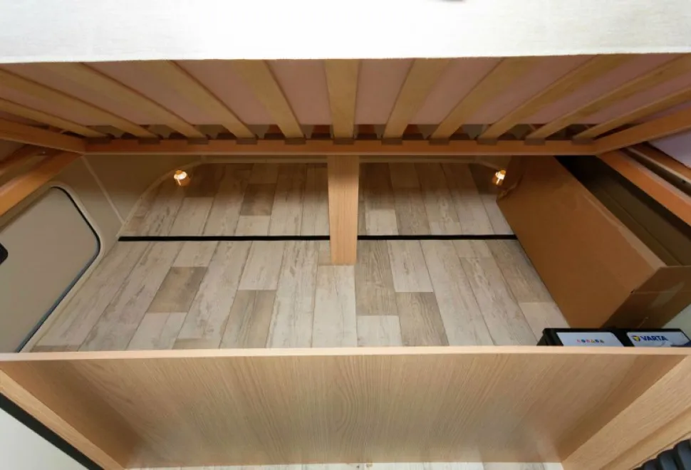 A-gigantic-storage-area-under-the-bed-14178