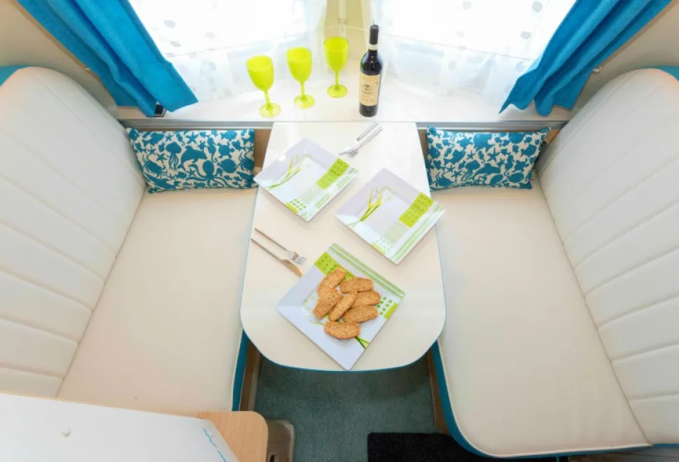 The-high-back-seating-is-really-comfortable-17053