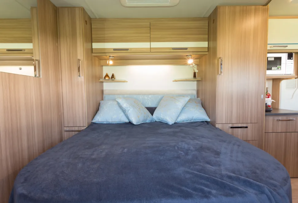 web-2-The-SI-has-a-transverse-bed-20199