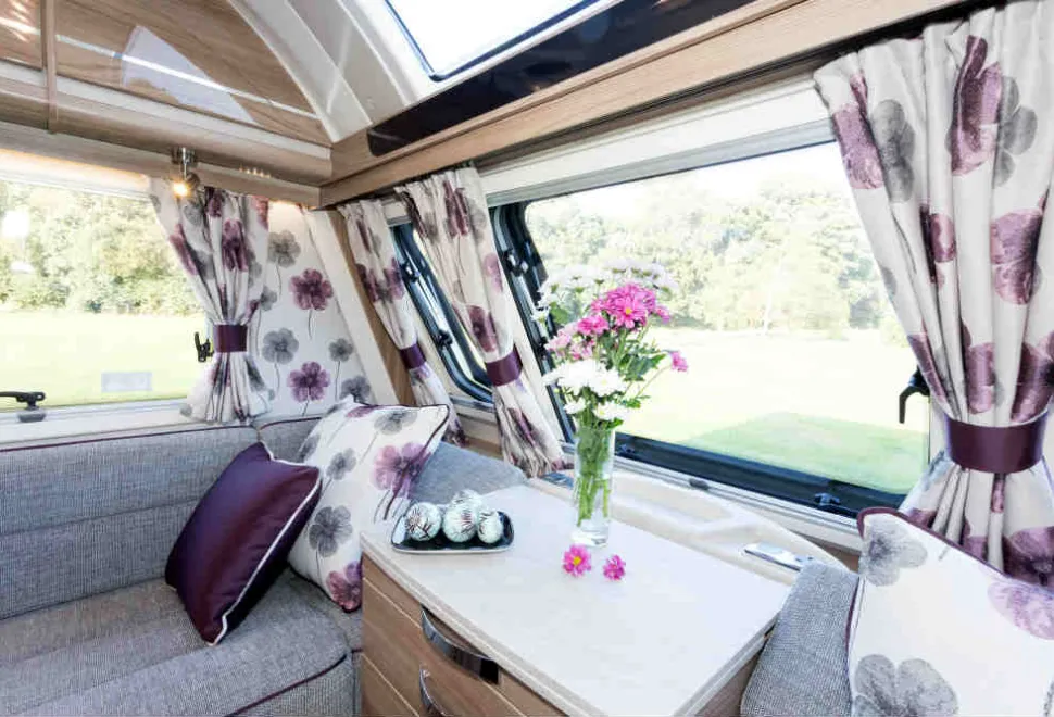 Padded,-upholstered-wall-panels-add-to-the-cosy-look-68590