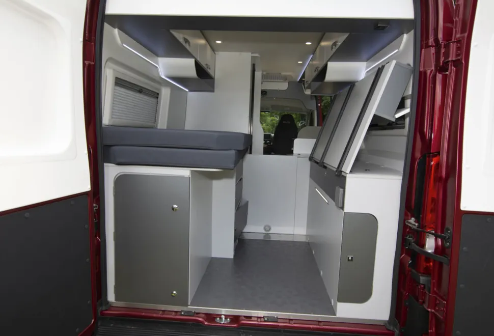 Avenir-rear-doors-40210