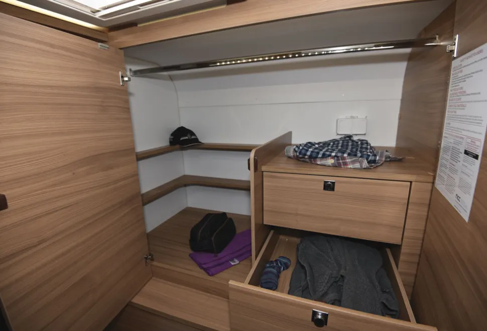 Adria-Matrix-600-garage-06115