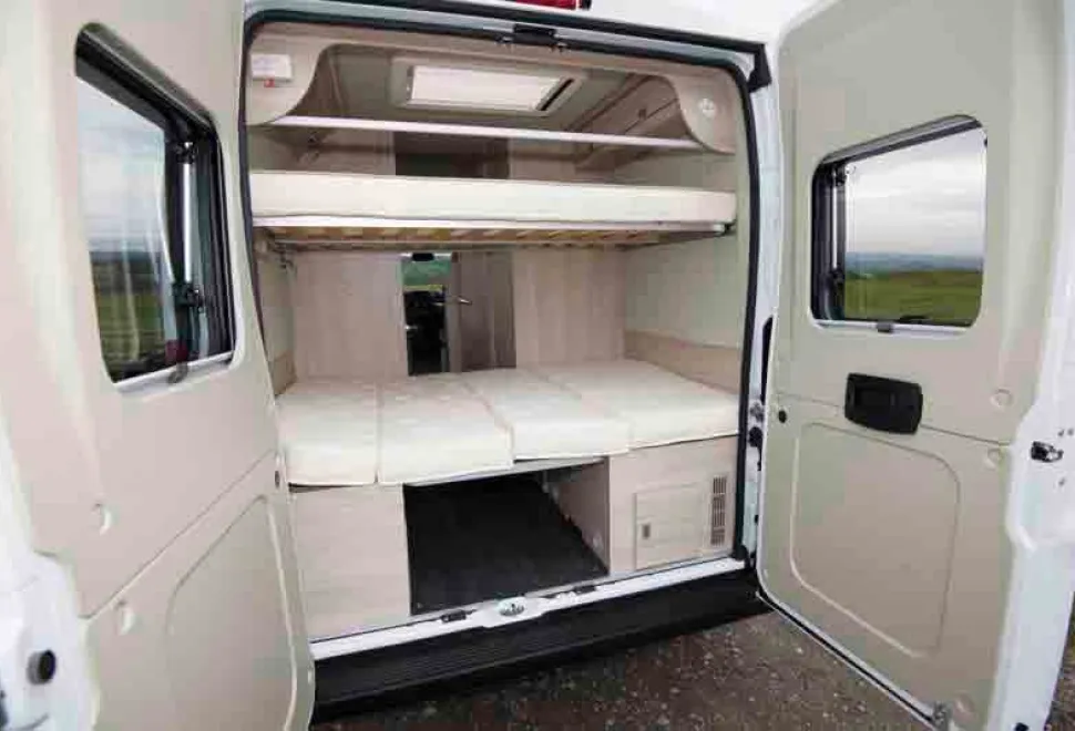 Roller-Team-rear-beds-46483