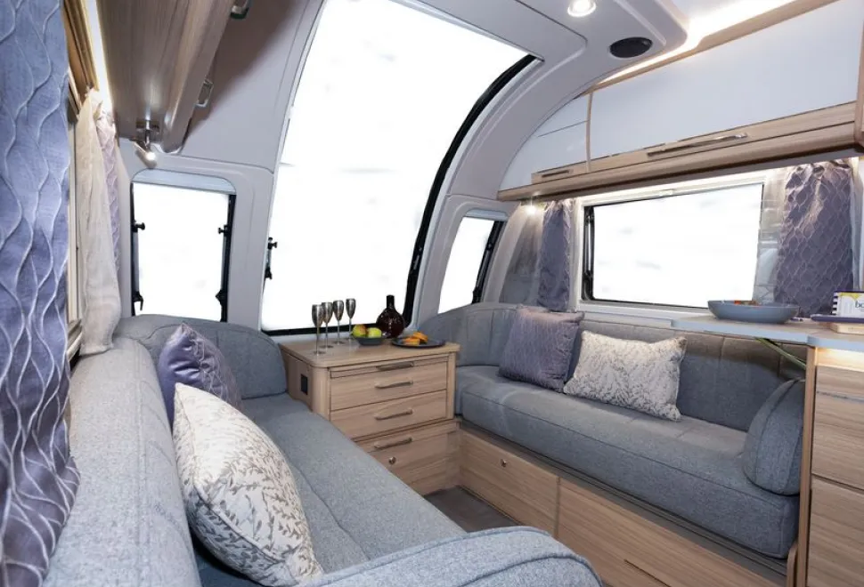 Bailey-Unicorn-Vigo-front-lounge-38044
