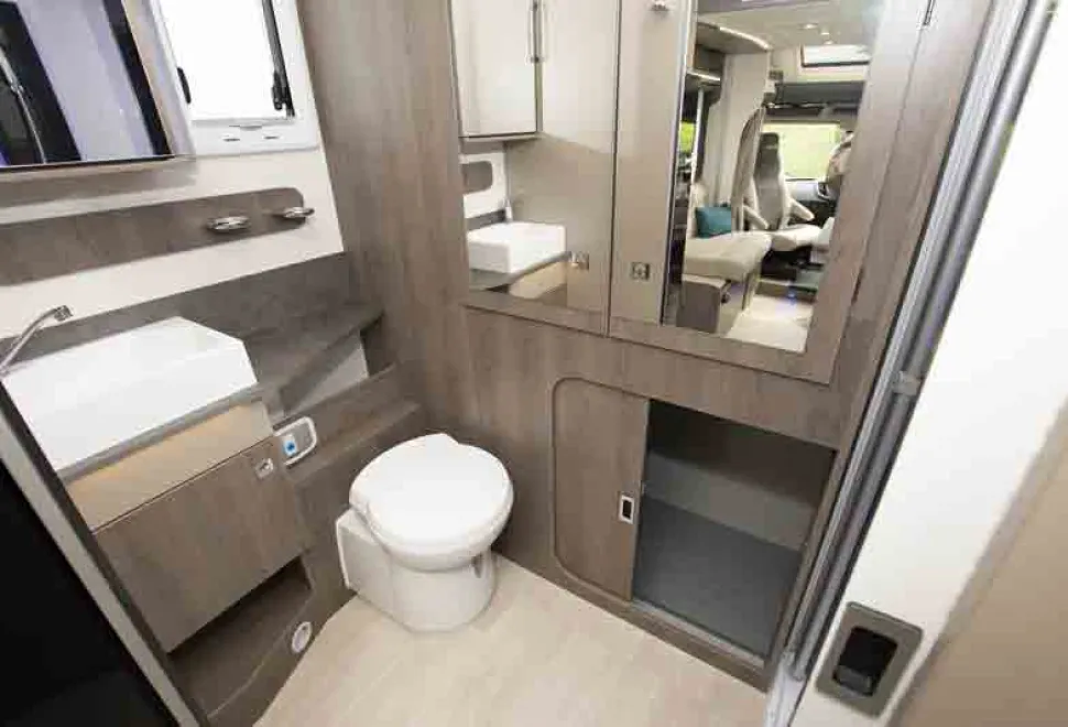 Chausson-washroom-14037