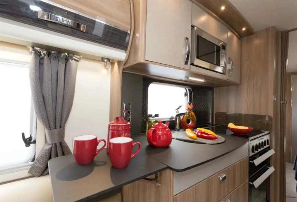 The-kitchen-surface-is-1-77884
